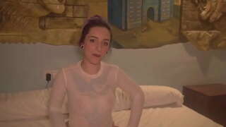 Vega sy ny zava-niainany amin&#039;ny LEHIBE SY ny AKOHO MAINTY