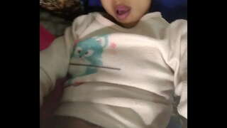 Niara повернув көз