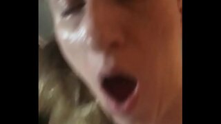 ���ாலையில் தங்க நிற பல பளப்பான முடி மற்றும் செக்ஸ் பொன்னிற அதிர்ச்சி தகவல் பிரஞ்சு