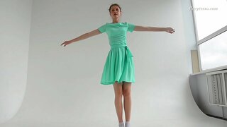 ���ூப்பர் ஜிம்னாஸ்டிக் நெகிழ்வான விசயம் செக்ஸ் Alla